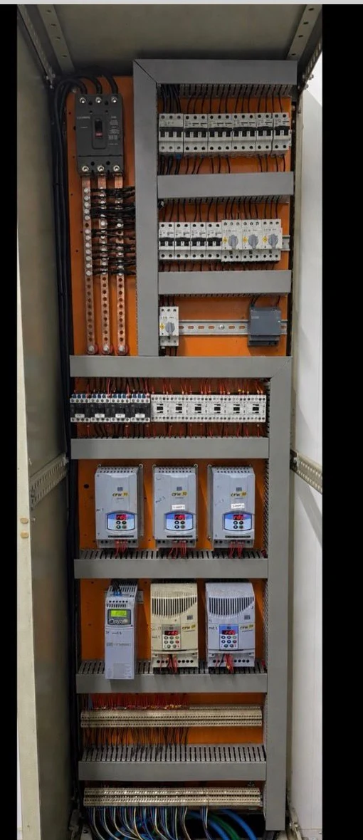 Painel elétrico depois do retrofit